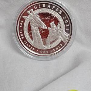 lot 43 image: 2021 1000 Francos .999 Giraffe Silver Round, 1oz