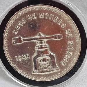 lot 113 image: 1980 Mexican 1 onza Silver Coin