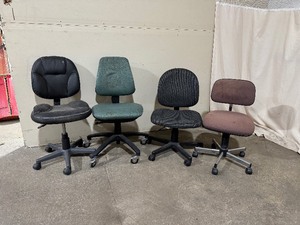 lot 214 image: (4ct) Office Chairs.