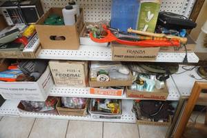 lot 221 image: Reloading Supplies and Lead Shot