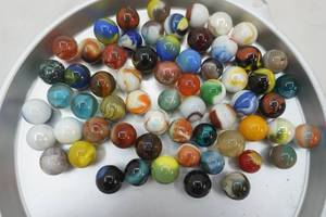 lot 8 image: 2.7lbs Vintage Marble Shooters