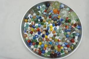 lot 10 image: 3.55lbs Vintage Marbles. Variety of Sizes