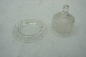 lot 63 image: Vintage Avon Clear Cut Glass Round Dome Lid Butter or Cheese Dish
