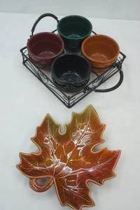 lot 66 image: Ceramic Snack Bowls and Wire Holding Rack, Ceramic Maple Leaf