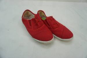 lot 106 image: Red Canvas Womens Shoes Size 8