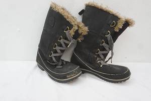 lot 107 image: Womens Sorel Winter Boots Size 9