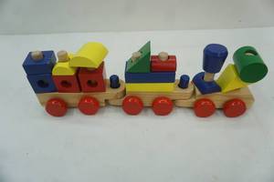 lot 135 image: Wooden Toy Train. Melissa and Doug
