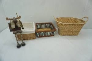lot 158 image: Decorative Baskets and Wooden Fishing Moose