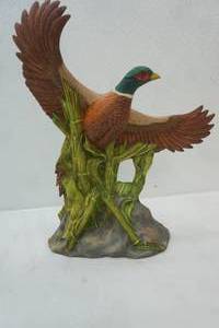 lot 160 image: Vintage Ceramic Pheasant Statue 14 tall by 12.5 wide