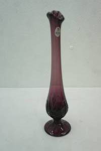 lot 161 image: Vintage Amethyst Purple Bud Vase 11 tall