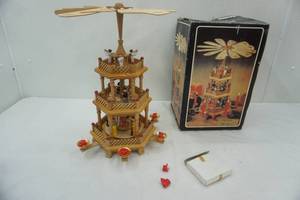 lot 171 image: Lillian Vernon Christmas Pyramid