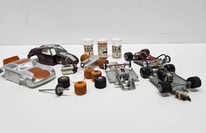 lot 75 image: Vintage Slot Car Lot