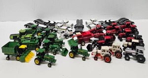 lot 76 image: Die Cast Toy Farm Tractor Lot