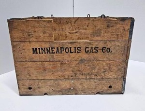 lot 97 image: Vintage Minneapolis Gas Company Folding Wooden Box