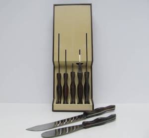 lot 133 image: Nice Set of Vintage CUTCO Knives 