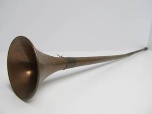 lot 238 image: Original Antique English Copper Fox Hunt Horn - 35