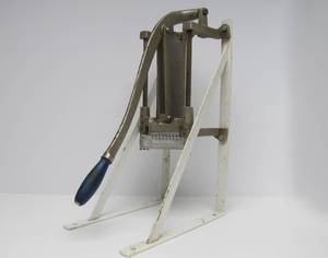 lot 250 image: Fully Functional Heavy Duty Commercial VOLLRATH French Fry Cutter