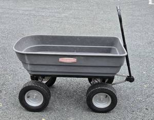 lot 153 image: Fully Function RUBBERMAID Tilting Yard Wagon