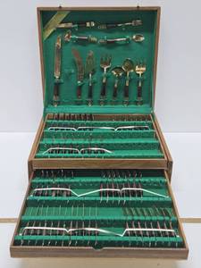 lot 217 image: LARGE Set of Vintage 1950s SIAM Gold Plated Flatware Set wMulti Layer Case - 100 Pieces