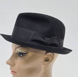 lot 164 image: Vintage Adam Premier Fedora Hat - Approx Size 6 34 or 7