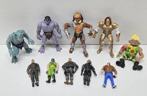 lot 220 image: Large Group of Assorted Action Figures - All IDd 