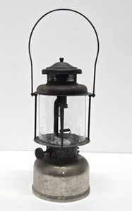 lot 283 image: Very Cool Old Vintage COLEMAN Quik Lite Lantern