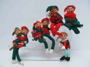 lot 338 image: Nice Group of Vintage Christmas Elves  Pixies