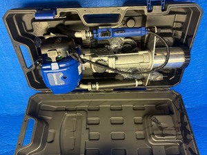 lot 37 image: Used- Powerhorse Post Pounder, 30-Lb. Driving Head, 38cc, 1.18 HP Engine