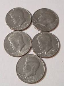 lot 25 image: 5    1776-1976 Bicentennial Half Dollars