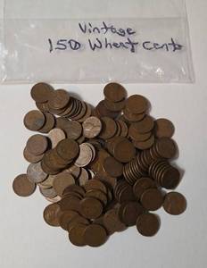 lot 33 image: 150 Vintage Wheat Pennies