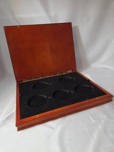 lot 95 image: Walnut Coin Case Holds 5 Oz. Rounds - New in Box    15 x 11 12