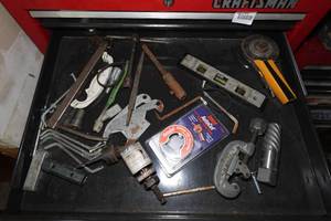 lot 283 image: Contents of Drawer - Pipe Cutter, File, Hole Saws