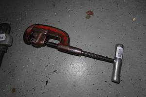 lot 334 image: Ridgid No 202 18 to 2 Pipe Cutter