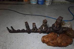 lot 358 image: Assorted Taps with Carrier