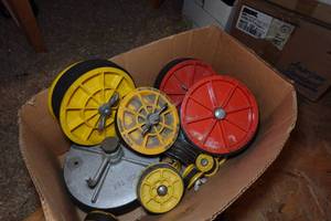 lot 719 image: Assorted Sized Plugs