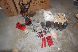 lot 325 image: MEC Shotgun Shell Reloader with Wads and Shot