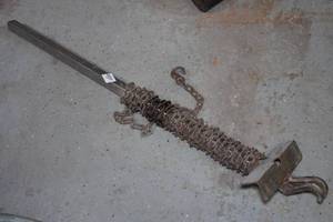 lot 433 image: Cast Iron Pipe Chain Puller