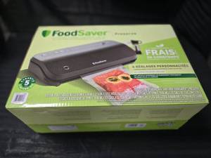 lot 12 image: Food Saver Vacuum Sealing System