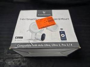 lot 20 image: Wasserstein 3 in 1 Smart Floodlight, Charger and Mount for Arlo Security Cameras