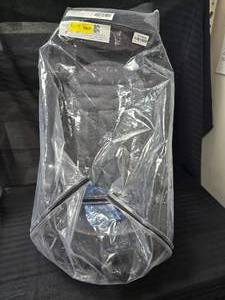 lot 24 image: New Cosco Kids Child Car Seat