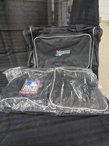 lot 86 image: (2) New MLB Duffle Bags