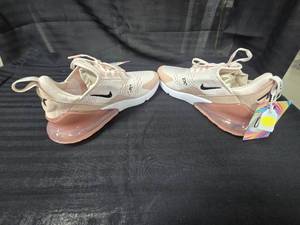 lot 131 image: New Pair of Nike Air Max 270 Shoes Size 11