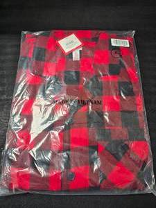 lot 182 image: New Mens Pajamas Top and Bottoms Size XL Large