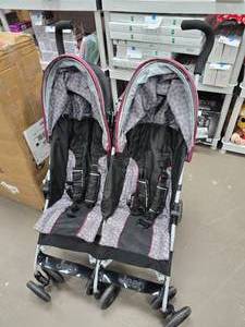 lot 154 image: Foldable Jeep Dual Child Stroller
