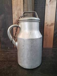 lot 10 image: No. 5771 Wear-Ever Aluminum 1 Gallon Milk Can