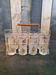 lot 16 image: Vintage Libbey Gold Leaf Highball Frosted Glasses 8 Piece set and Carrier4
