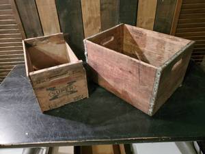 lot 76 image: 2 Vintage Wood Crates one Western Ammo Box