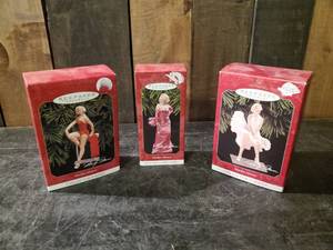 lot 91 image: 3 Never Hung Marylin Monroe Hallmark Christmas Ornaments