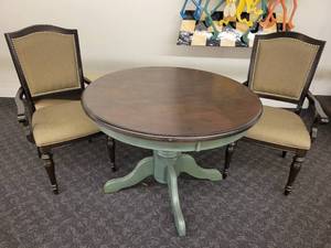 lot 19 image: Round Pedestal Dining Table with 2 Dining Chairs.
