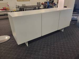 lot 37 image: A White 3 door Opera Buffet by Caligaris.